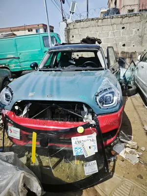 Mini Cooper 2017 F60 Windscreen Glass Available Installed at Chimatex