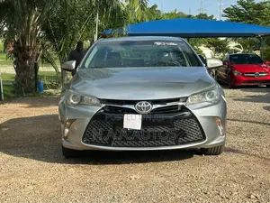 Toyota Camry SE 4dr Sedan (2.5L 4cyl 6A) 2016 Silver