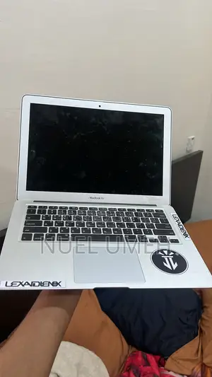 Laptop Apple MacBook Air 2012 4GB Intel Core i5 SSD 128GB