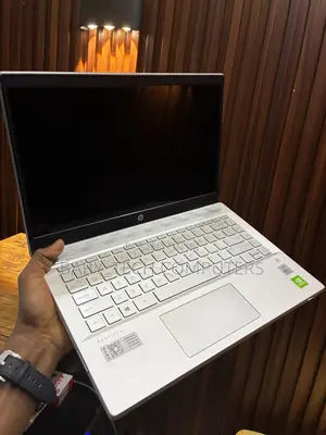 Laptop HP Pavilion 14-ce3064st 16GB Intel Core i7 SSD 256GB