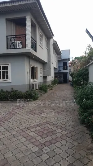 11bdrm Duplex in Ago Palace for sale