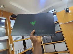 Laptop Razer Blade Advanced 16GB Intel Core i7 SSD 1T