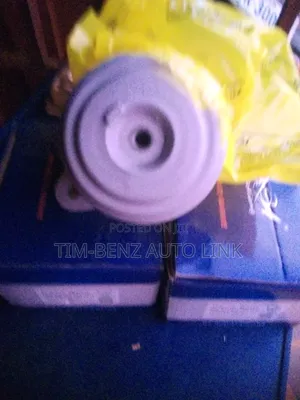 Engine Seating C300 W204 4Matic