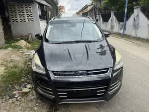 Ford Escape Titanium FWD 2016 Gray