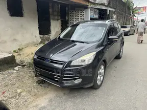 Ford Escape Titanium FWD 2016 Gray