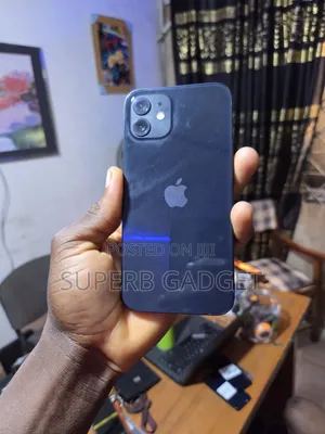 Apple iPhone 12 64 GB Black