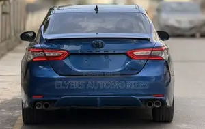 Toyota Camry XSE (2.5L 4cyl 8A) 2019 Blue