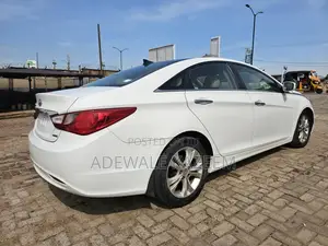 Hyundai Sonata Limited 2.0T Sedan (2.0L 4cyl 6A) 2012 White