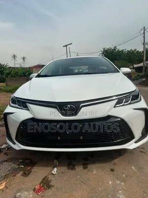Toyota Corolla 2025 White