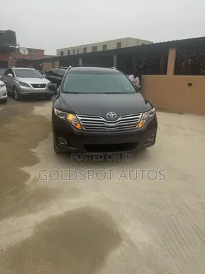 Toyota Venza LE 2010 Gray
