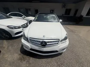 Mercedes-Benz C300 Luxury 4Matic Sedan AWD (3.5L 6cyl 7A) 2014 White