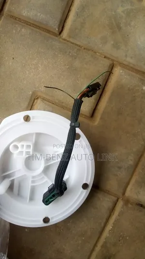 Fuel Pump Cover C300 W204 010/013