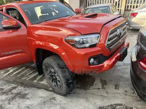 Toyota Tacoma Limited 2017 Orange