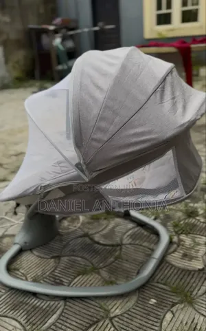 Mastela Baby Swing, Used Like New