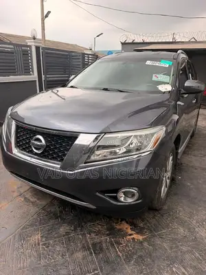 Nissan Pathfinder Platinum 4dr SUV 4WD (3.5L 6cyl CVT) 2014 Gray
