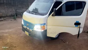 Nissan Caravan (Urvan) 2009 White