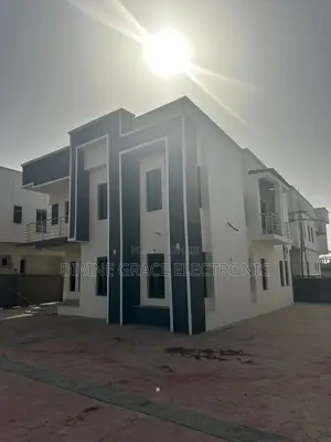 5bdrm Duplex in Bahama Estate, Karsana for sale