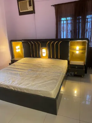 6x6 Padded Bedframe With Lightings