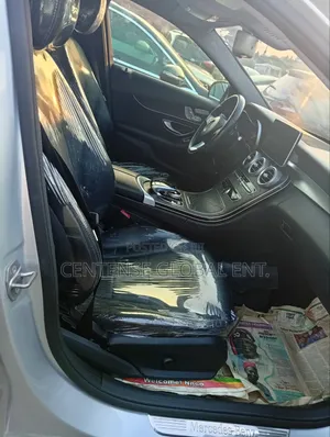 Mercedes-Benz C300 2017 Silver
