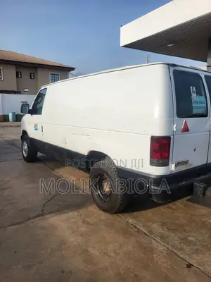 Ford E250 2006 White