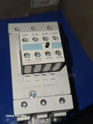 3rt1044-1bb44 | Siemens Power Contactor, AC-3 65A, 30 kW 24VDC,2NO NC