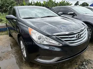 Hyundai Sonata Limited 2.0T Sedan (2.0L 4cyl 6A) 2013 Black