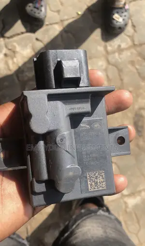 Fuel Pump Control Module for Range Rover Evoque and Jaguar 2020 2021