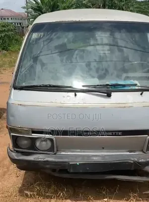 Nissan Vanette 1998 Silver