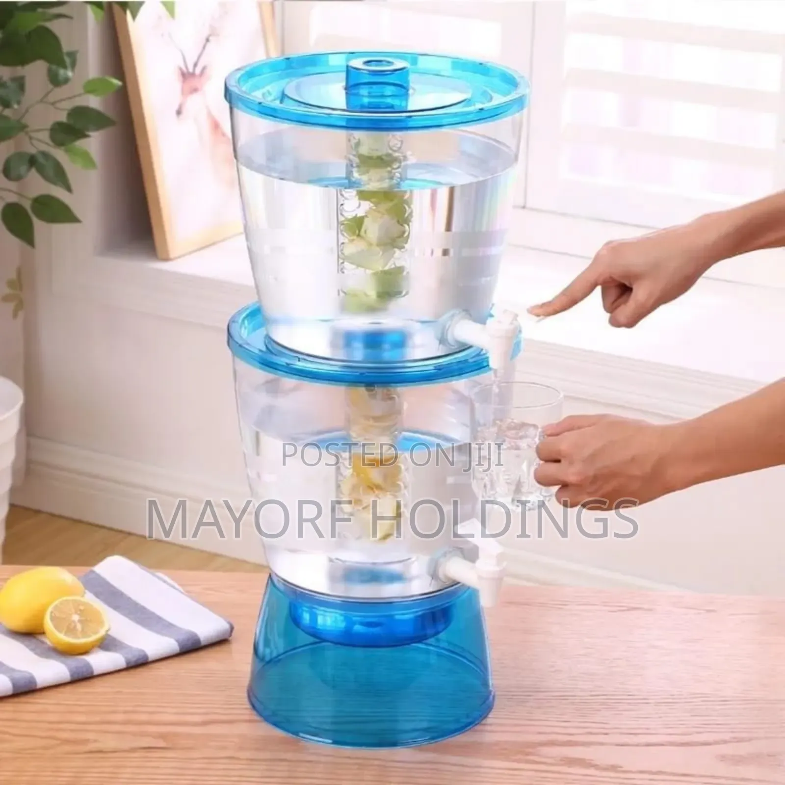 Acrylic Dispenser