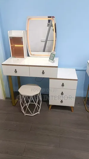 Quality Standard Dressing Mirror
