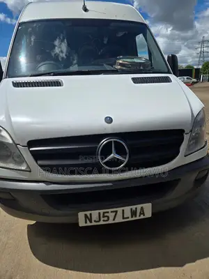 Mercedes-Benz Sprinter 2012 White