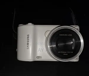 Samsung Digital Camera, Removable and Rechargeable Battery