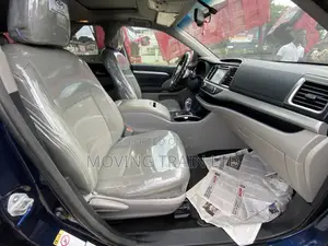 Toyota Highlander XLE 4dr SUV (3.5L 6cyl 6A) 2014 Blue