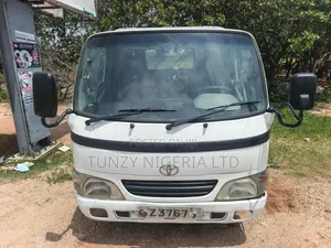 Toyota Dyna 100