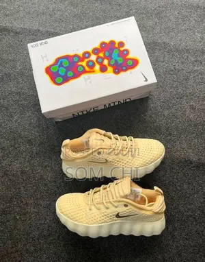 Nike Mind 002