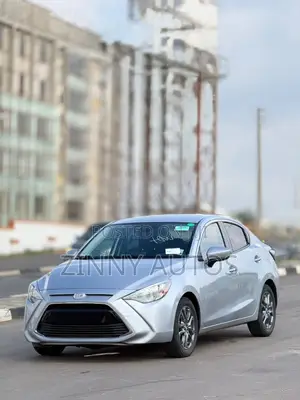 Toyota Yaris 2019 Silver