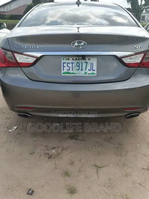 Hyundai Sonata Limited Sedan FWD (2.4L 4cyl 6A) 2013 Brown