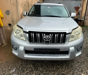 Toyota Land Cruiser Prado 2010 Silver