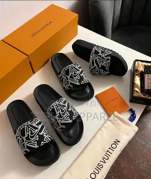 Luxury Slides – Premium Quality Unisex Footwear