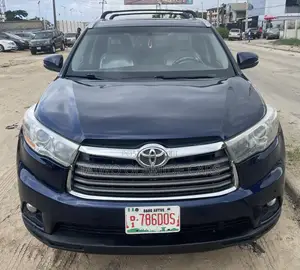 Toyota Highlander XLE 4dr SUV AWD (3.5L 6cyl 6A) 2015 Blue