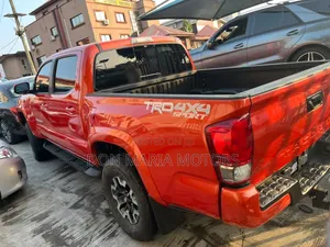 Toyota Tacoma TRD Sport 2017 Orange