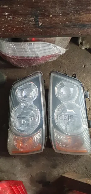 Head Lamp Toyota Highlander 2003 Model