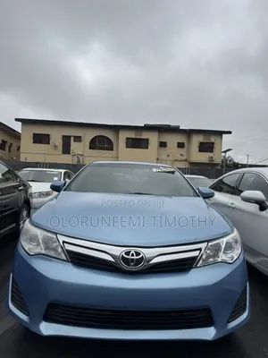 Toyota Camry XLE 4dr Sedan (2.5L 4cyl 6A) 2013 Blue