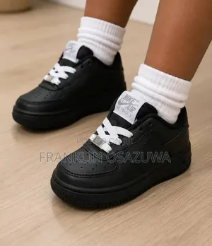 Premium Kids' Black Low-Top Sneakers – Comfortable School Casual