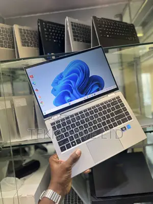Laptop HP EliteBook 1040 G8 32GB Intel Core i7 SSD 512GB