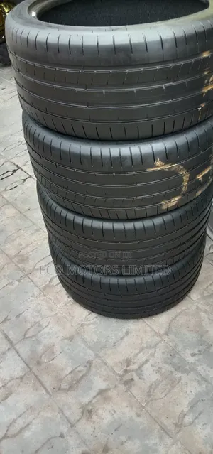 275/40r20 Dunlop Tokunbo Tyre First Grade 