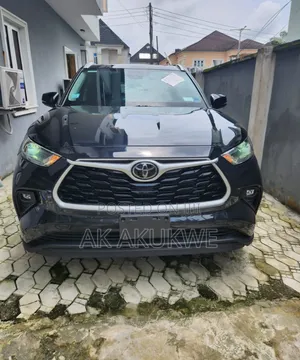 Toyota Highlander 2022 Black