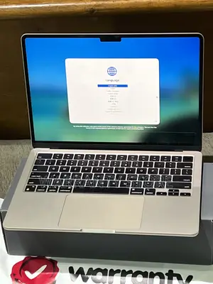 Laptop Apple MacBook Air 2022 M2 8GB Apple M2 SSD 256GB