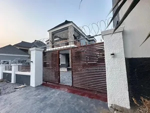 4bdrm Duplex in Estate Apo for sale
