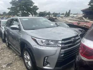 Toyota Highlander 2016 Silver